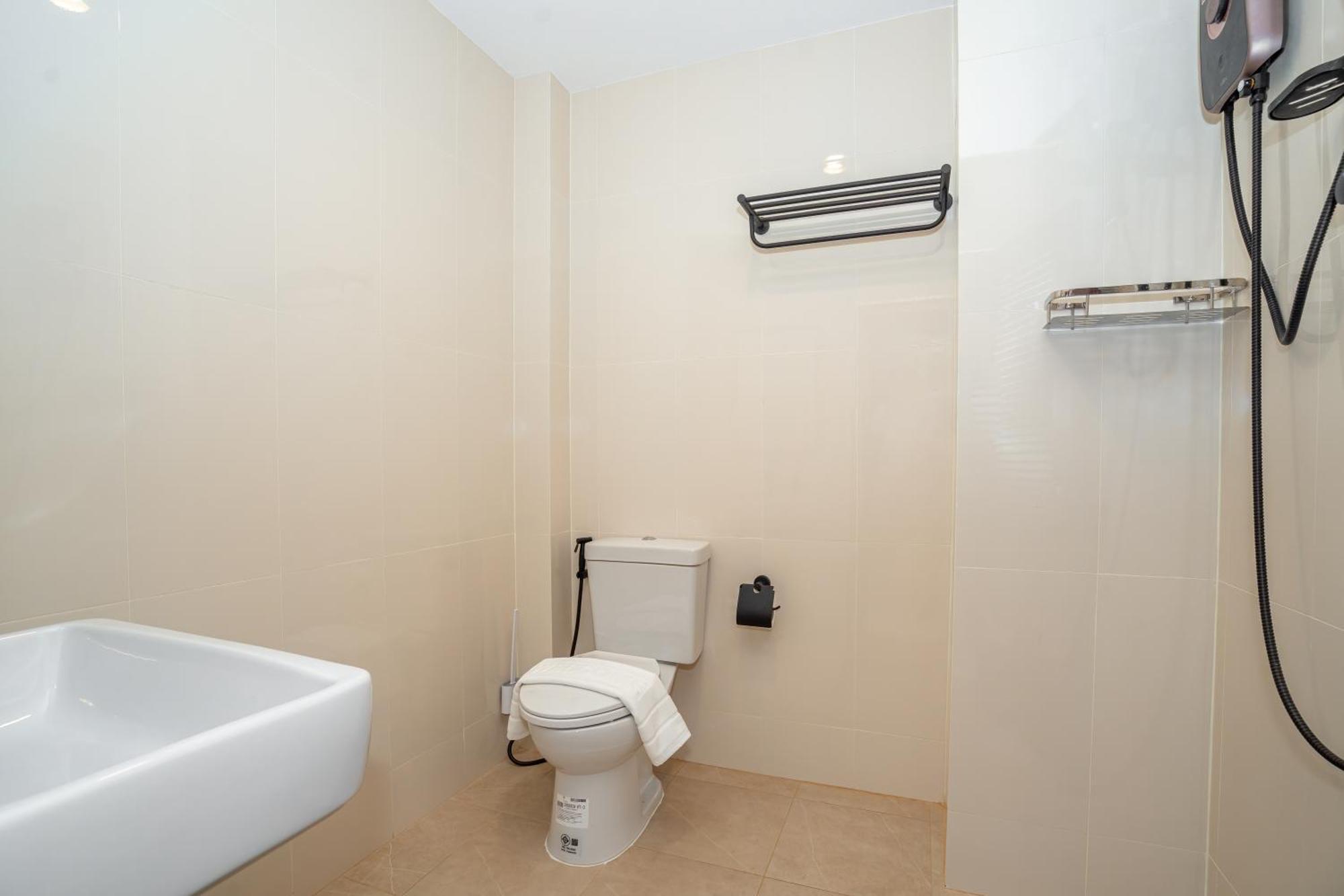Mitsu Guesthouse Karon Екстериор снимка
