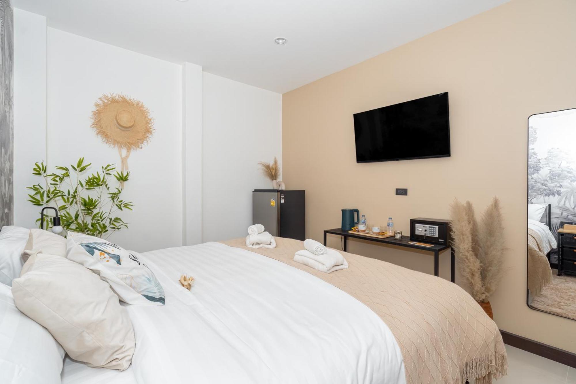 Mitsu Guesthouse Karon Екстериор снимка