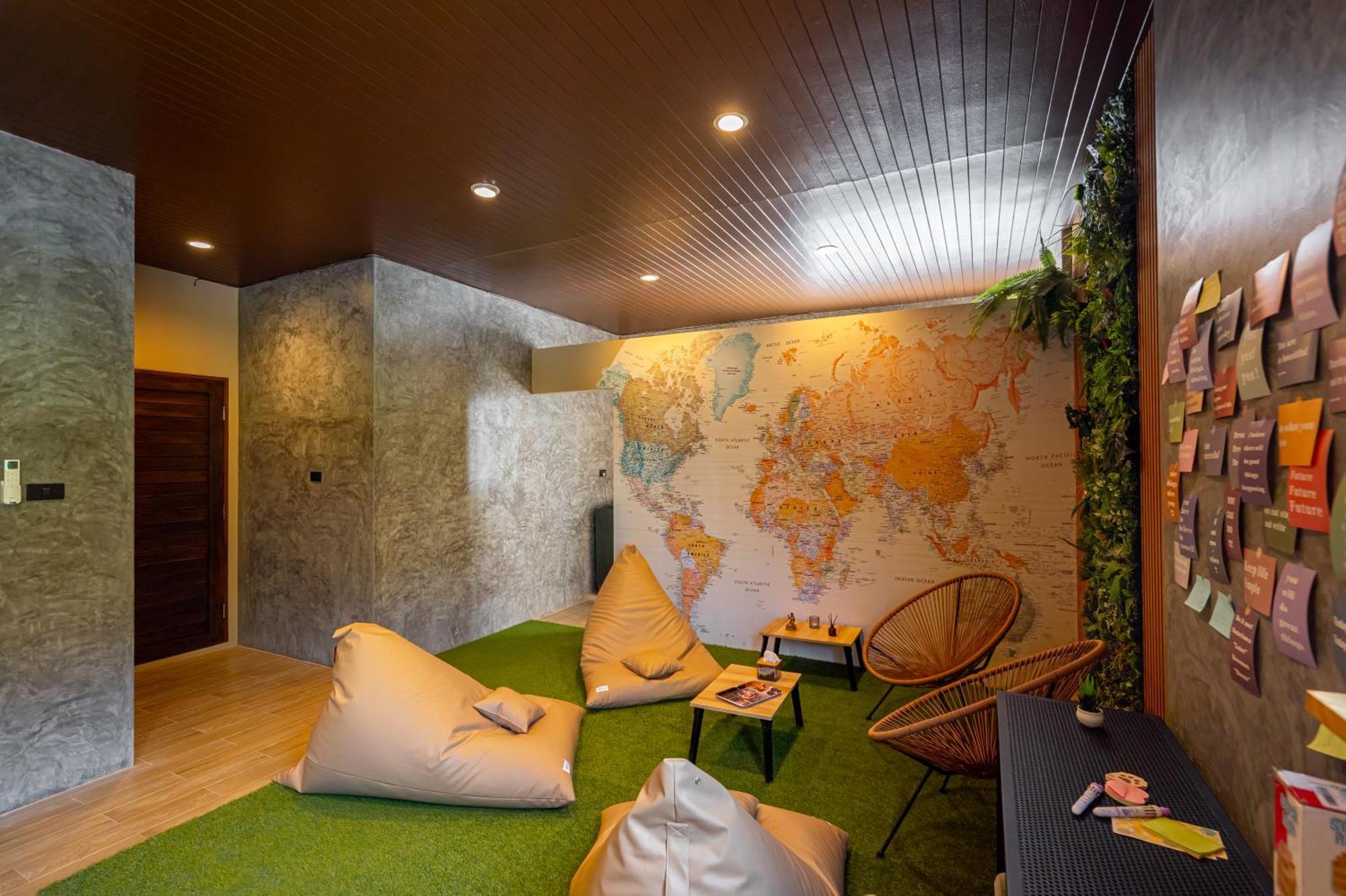 Mitsu Guesthouse Karon Екстериор снимка