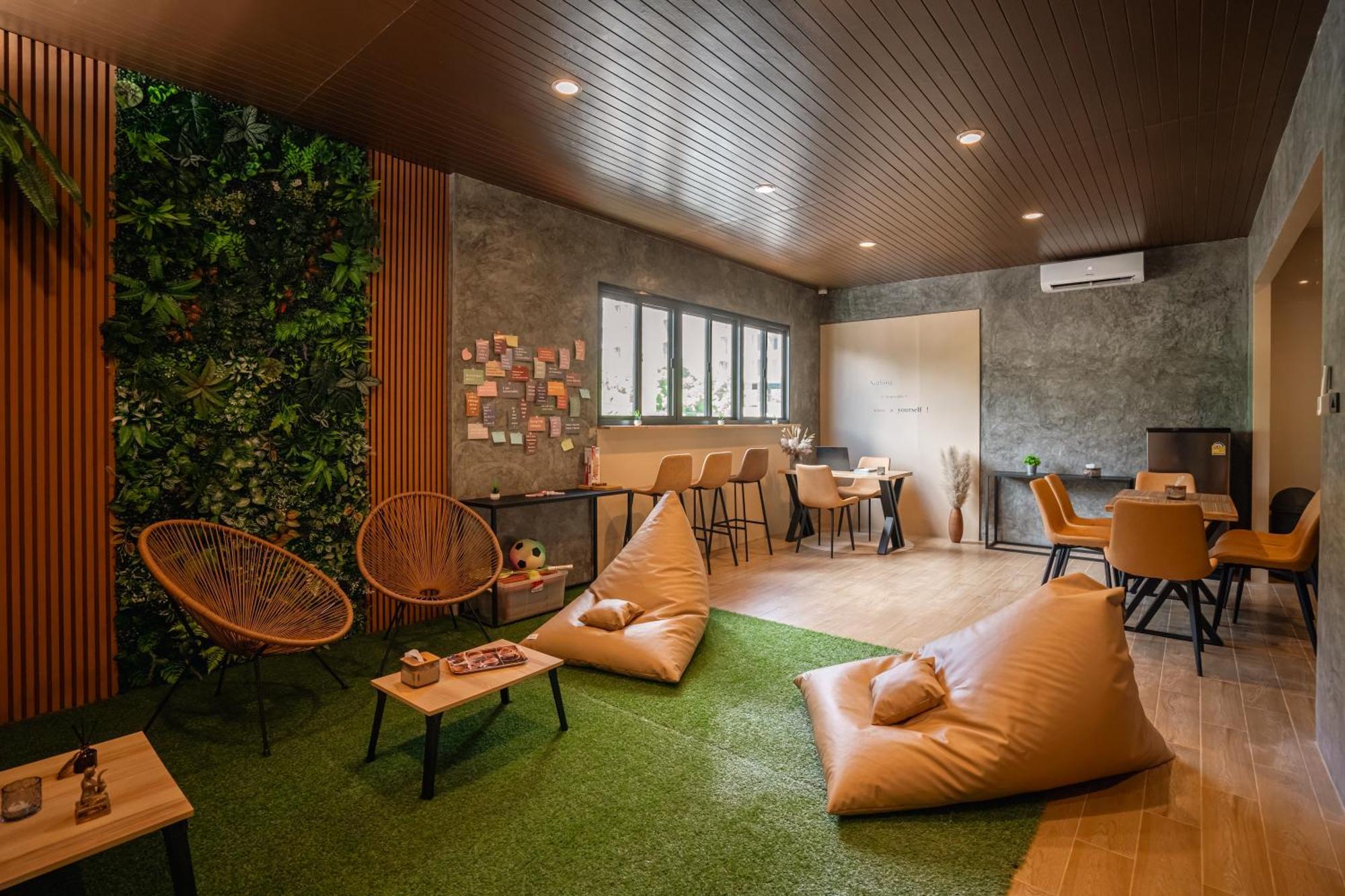 Mitsu Guesthouse Karon Екстериор снимка